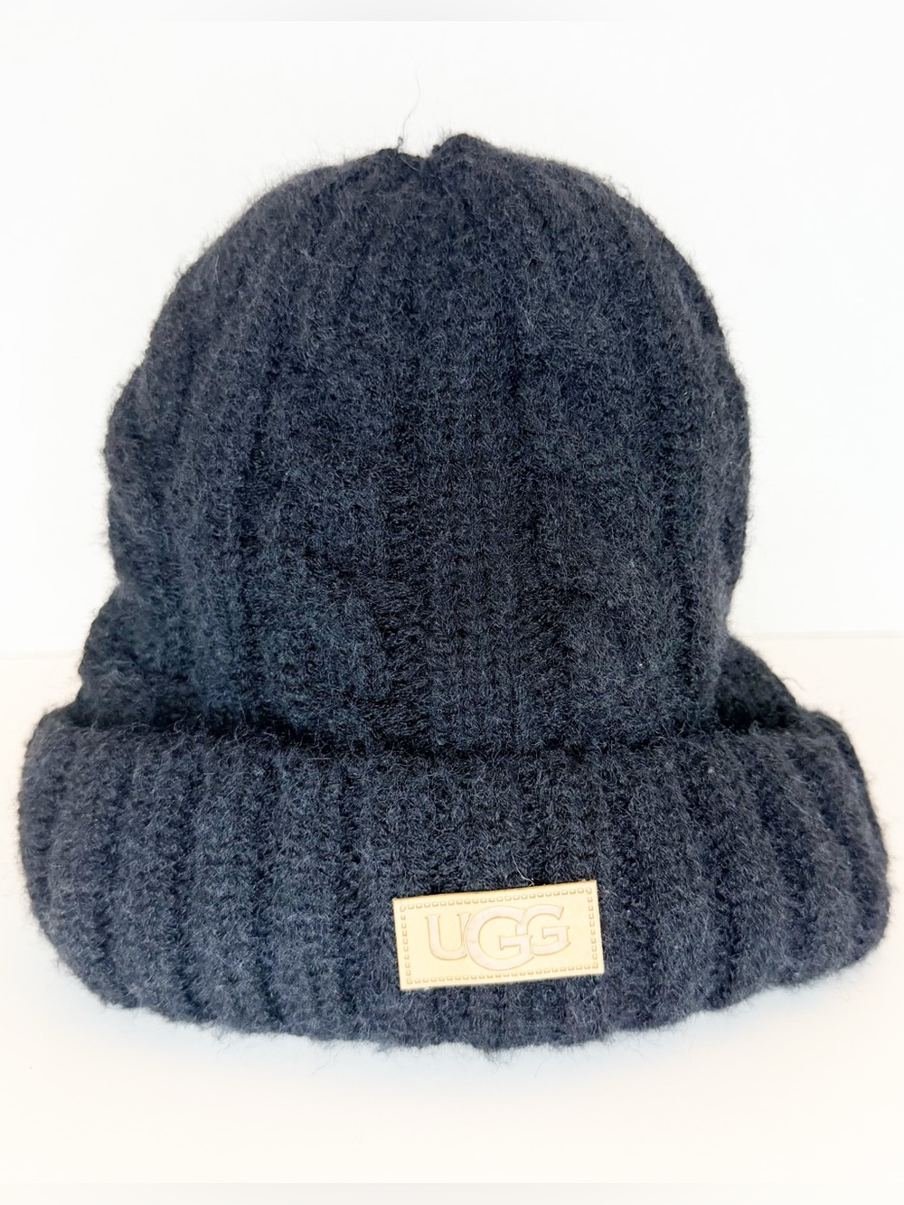 UGG Woman’s Black Knit Cuffed Beanie with Logo Patch